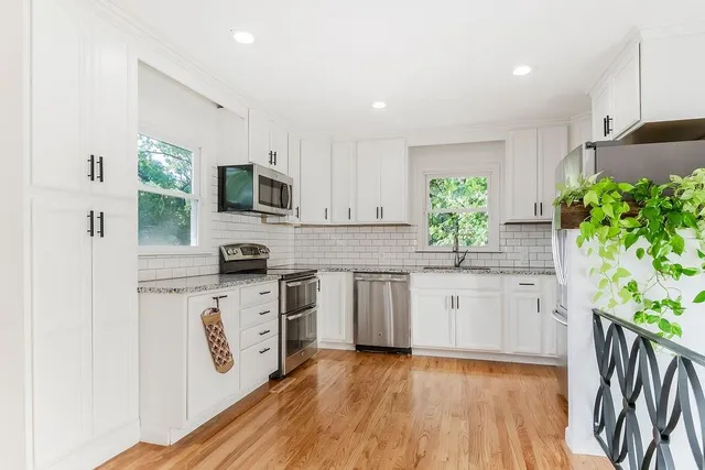 $465,000 | 387 North Shore Drive, Lake Waukomis, MO 64151