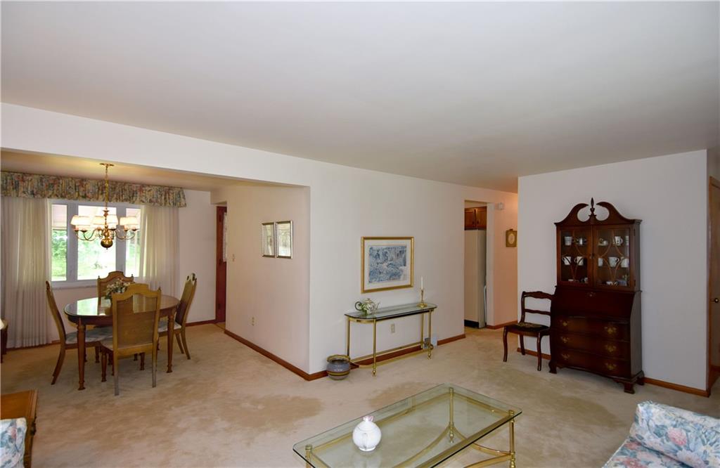 8448 Edwood Road Pittsburgh, PA 15237 - Photo 8 of 22 Gallery Image 8