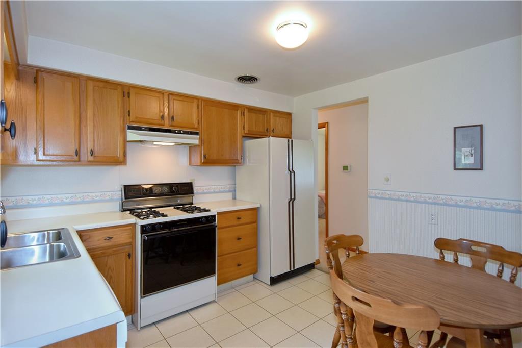 8448 Edwood Road Pittsburgh, PA 15237 - Photo 9 of 22 Gallery Image 9
