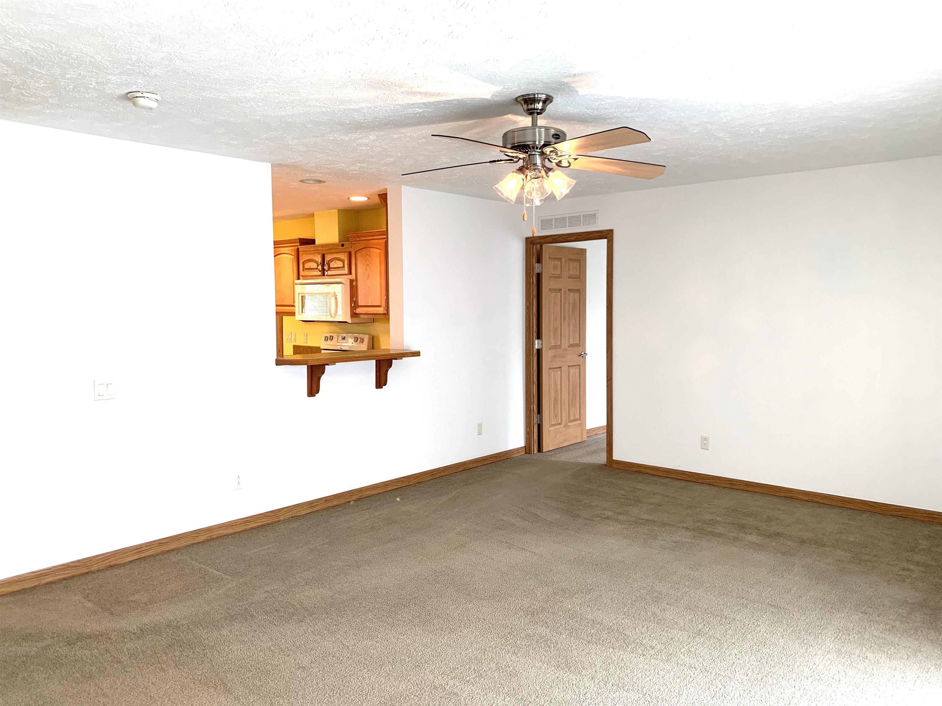 2800 Vía Rosso, Unit 113 Springfield, IL 62703 - Photo 12 of 45 Gallery Image 12