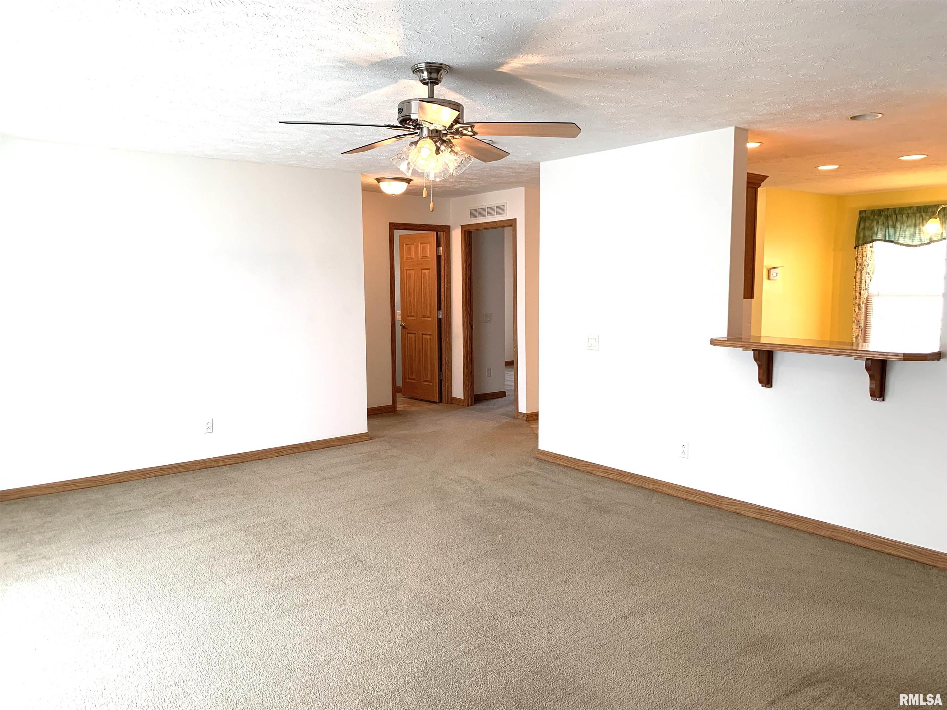 2800 Vía Rosso, Unit 113 Springfield, IL 62703 - Photo 13 of 45 Gallery Image 13
