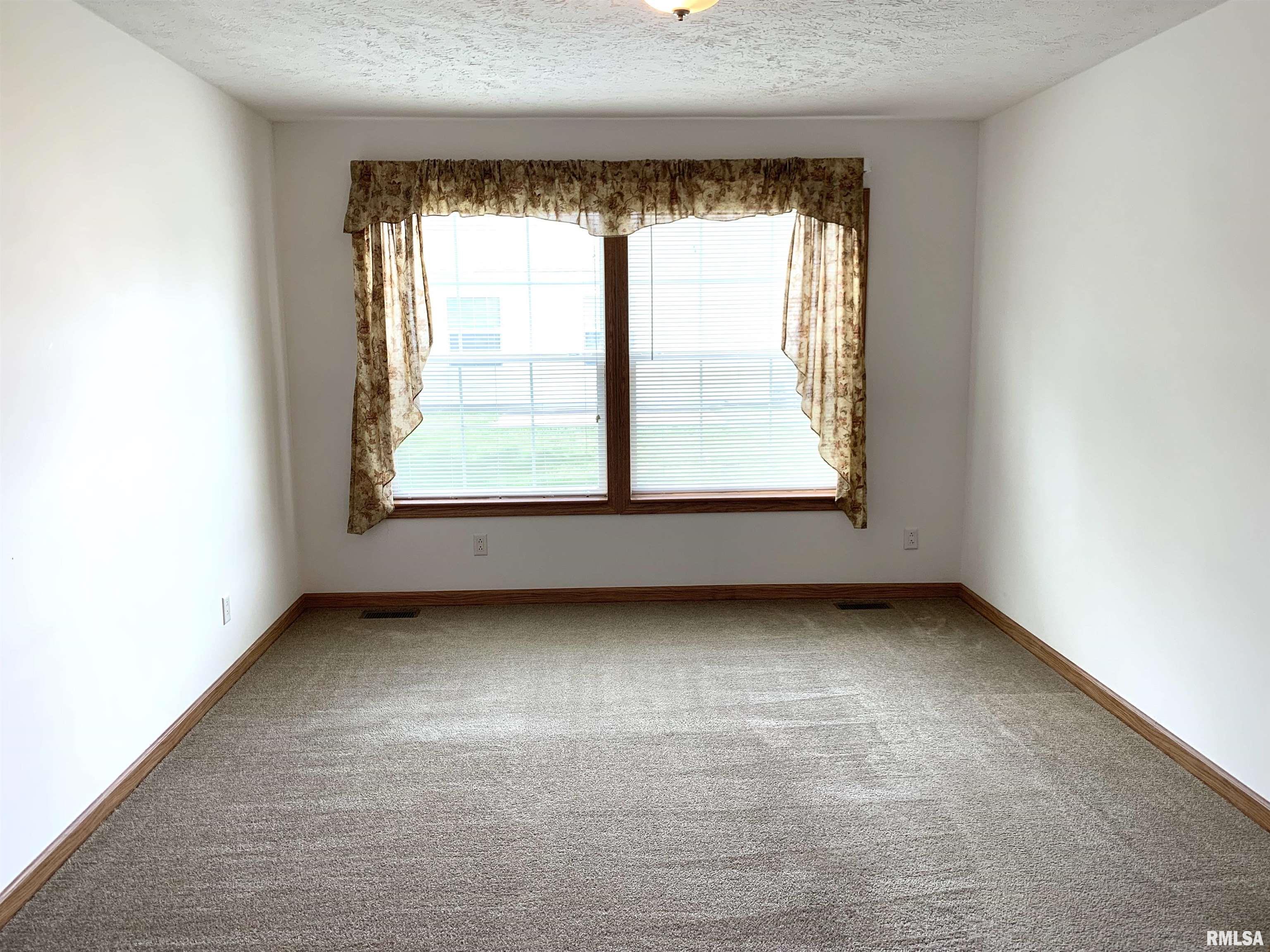 2800 Vía Rosso, Unit 113 Springfield, IL 62703 - Photo 19 of 45 Gallery Image 19