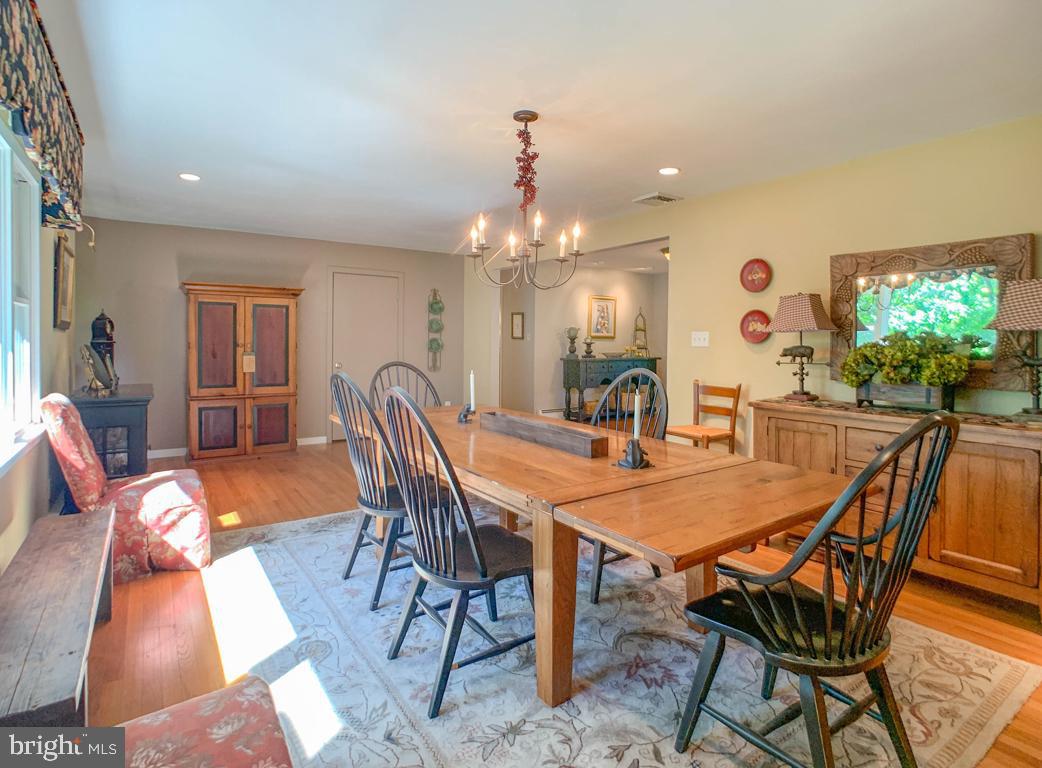 2670 Meetinghouse Road Jamison, PA 18929 - Photo 12 of 42 Dining room