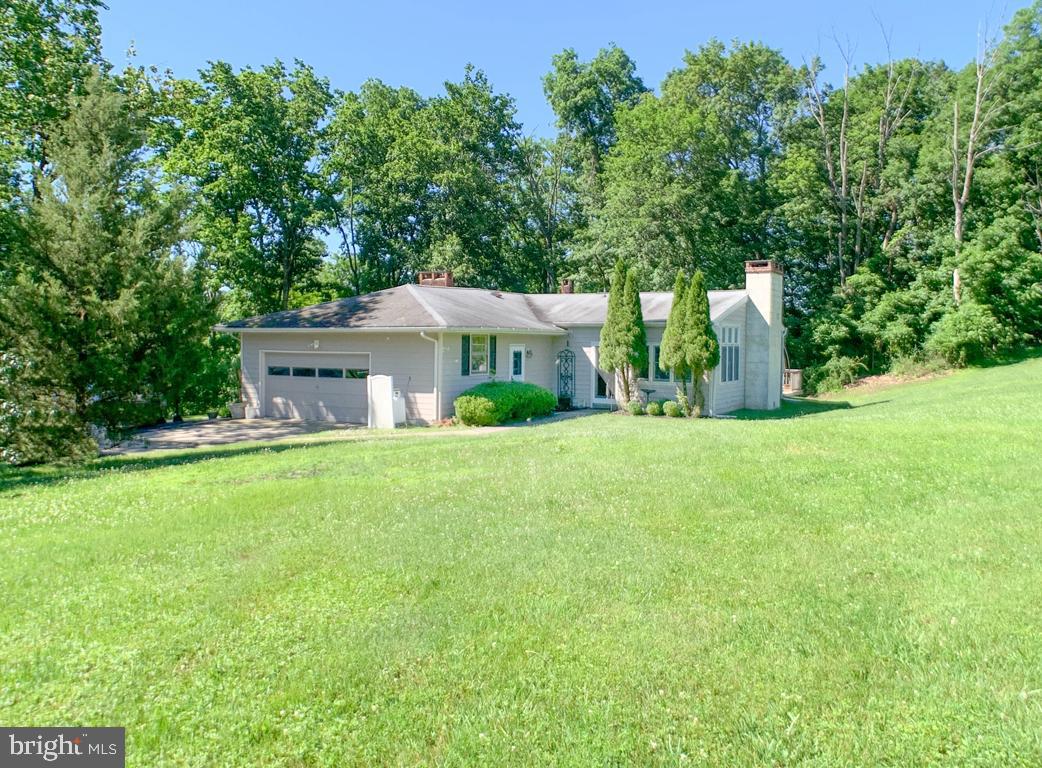 2670 Meetinghouse Road Jamison, PA 18929 - Photo 5 of 42 Side of property