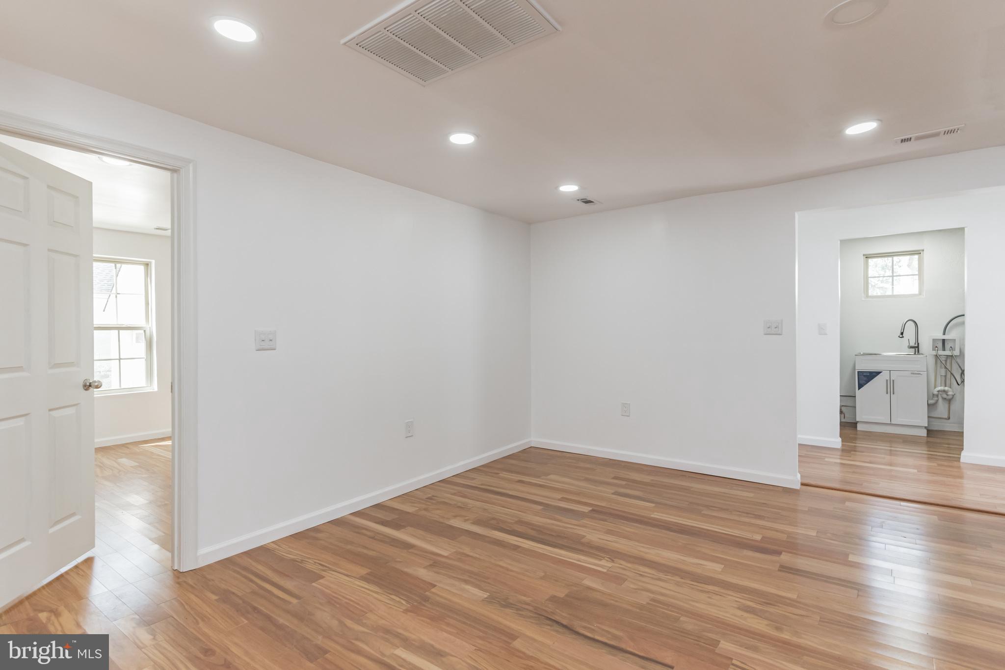 9518 Washington Boulevard Lanham, MD 20706 - Photo 12 of 30