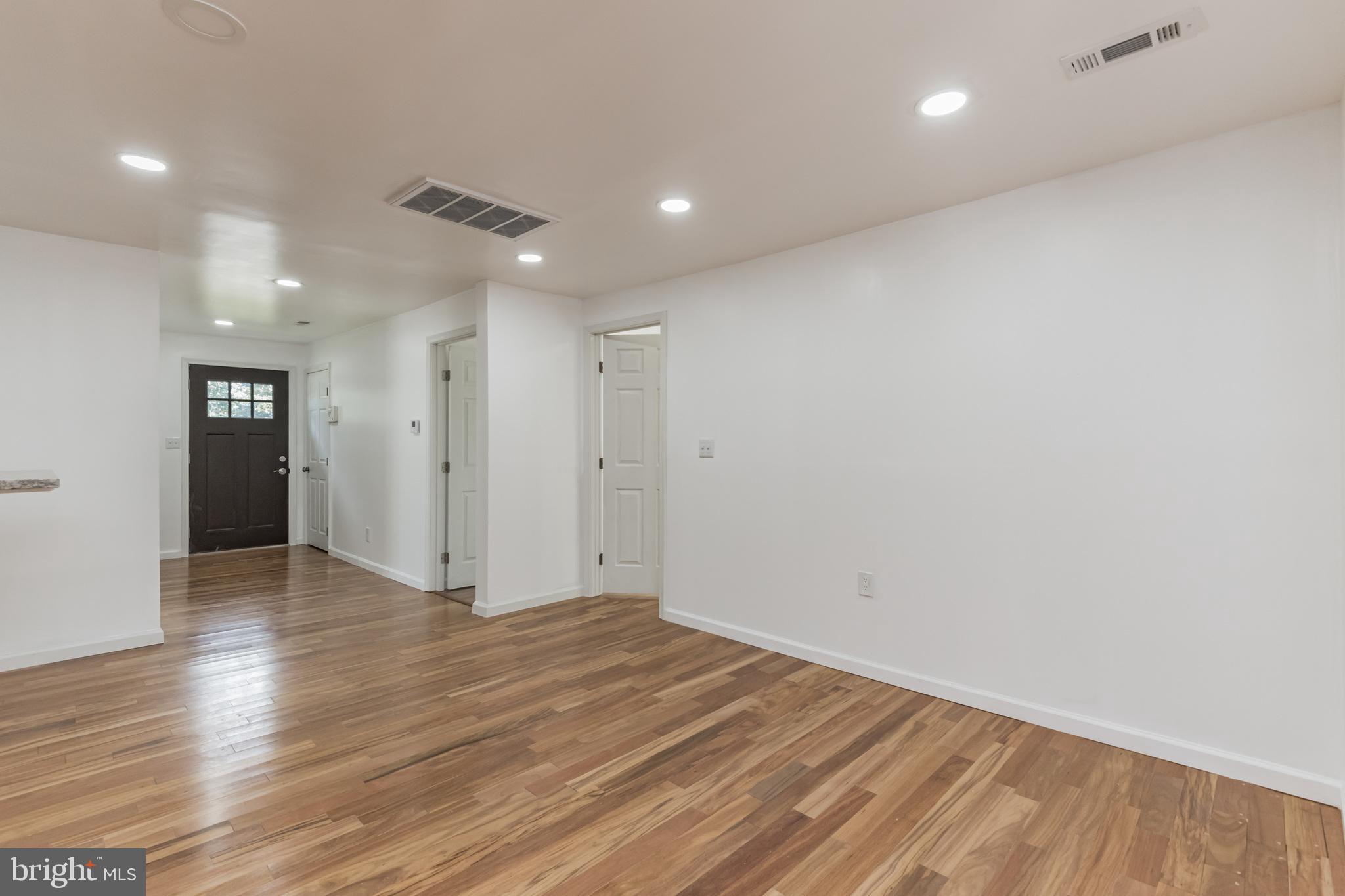 9518 Washington Boulevard Lanham, MD 20706 - Photo 2 of 30