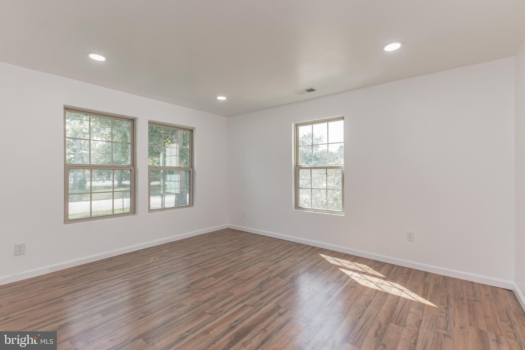 9518 Washington Boulevard Lanham, MD 20706 - Photo 7 of 30