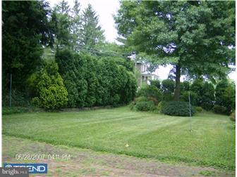 239 Appledale Road Audubon, PA 19403 - Photo 5 of 12 Exterior Back