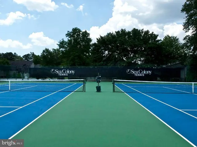 a view of a tennis court