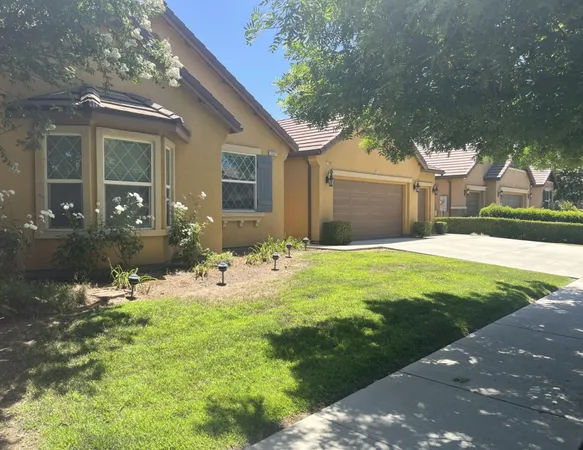$519,800 | 3537 West Delaware Court, Visalia, CA 93291