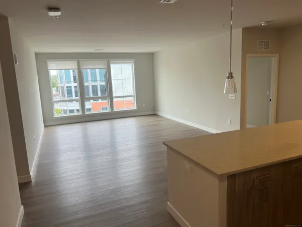 $5,925 | 467 West Avenue, Norwalk, CT 06850