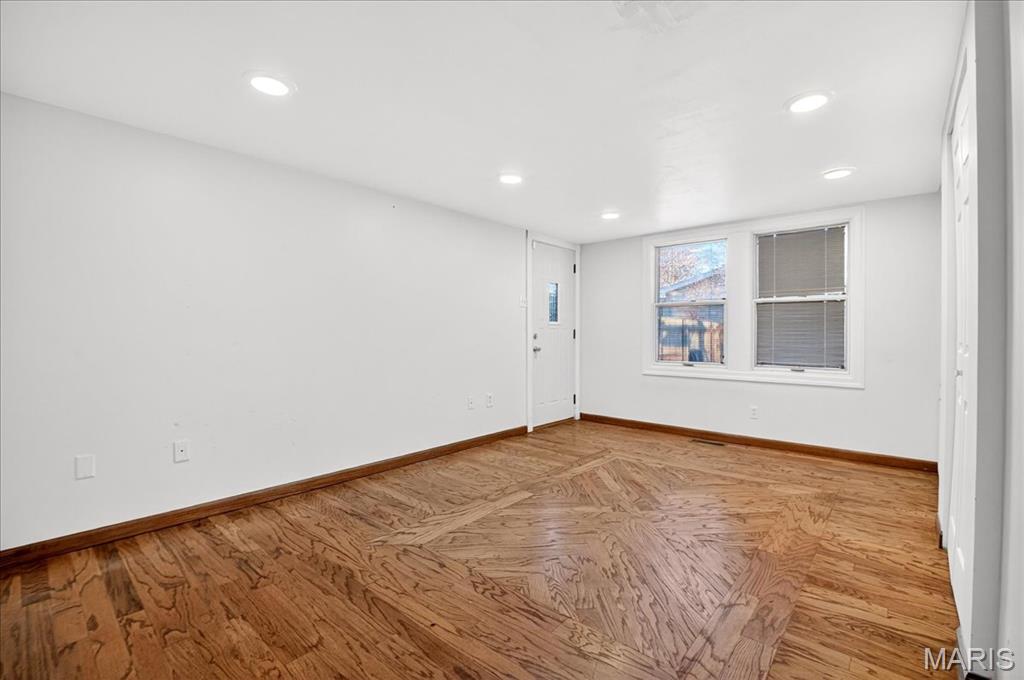 7060 Howdershell Road Hazelwood, MO 63042 - Photo 21 of 73