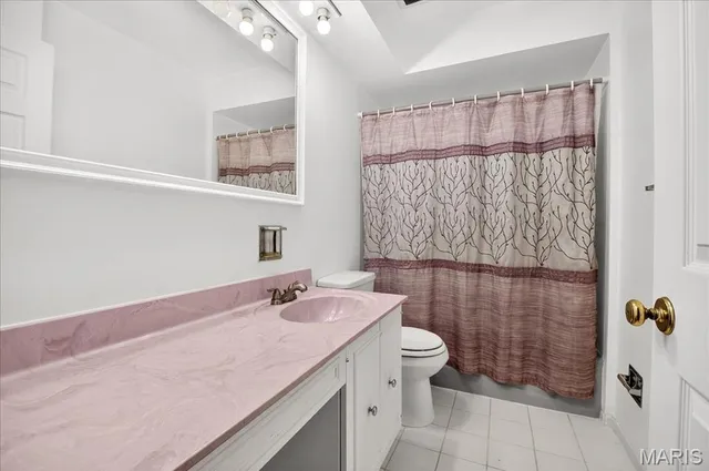 $310,000 | 7060 Howdershell Road, Hazelwood, MO 63042