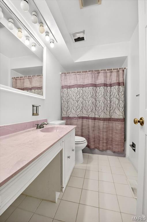 7060 Howdershell Road Hazelwood, MO 63042 - Photo 39 of 73