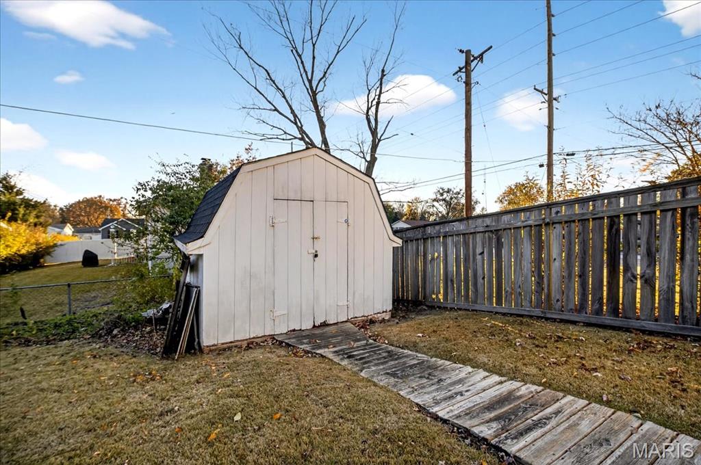 7060 Howdershell Road Hazelwood, MO 63042 - Photo 48 of 73