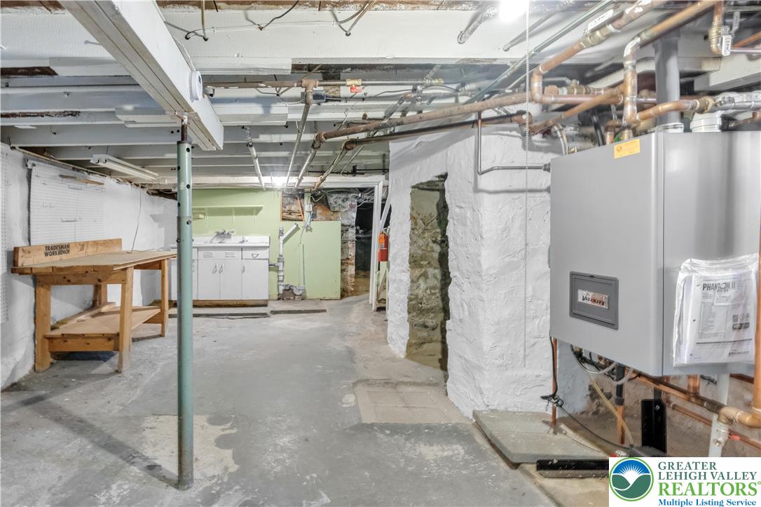 407 North 5th Street Allentown, PA 18102 - Photo 22 of 28