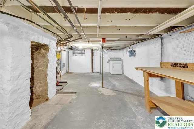 $195,000 | 407 North 5th Street, Allentown, PA 18102