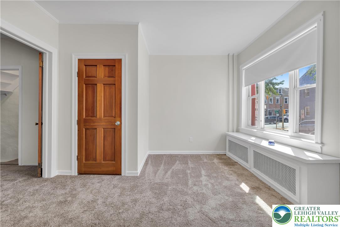 407 North 5th Street Allentown, PA 18102 - Photo 4 of 28