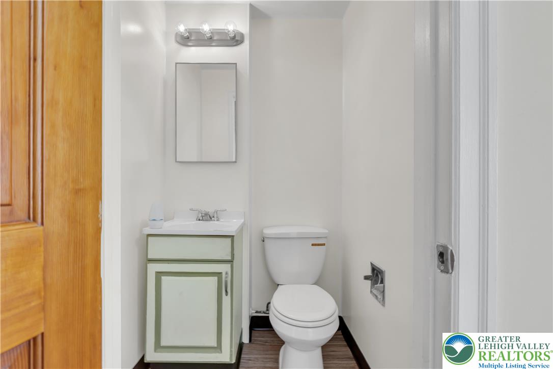 407 North 5th Street Allentown, PA 18102 - Photo 6 of 28