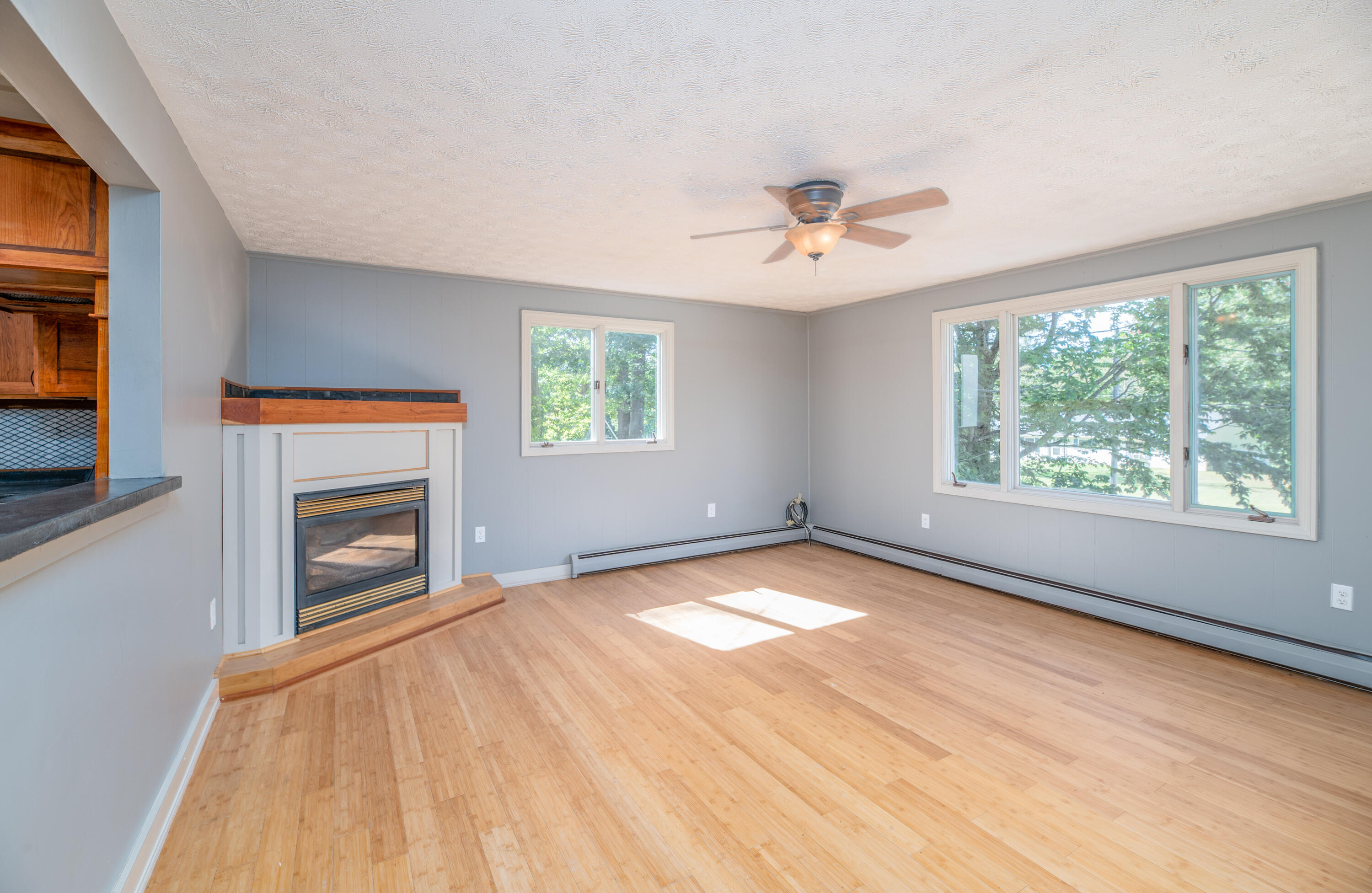 169 Bog Road Augusta, ME 04330 - Photo 5 of 37 Interior1