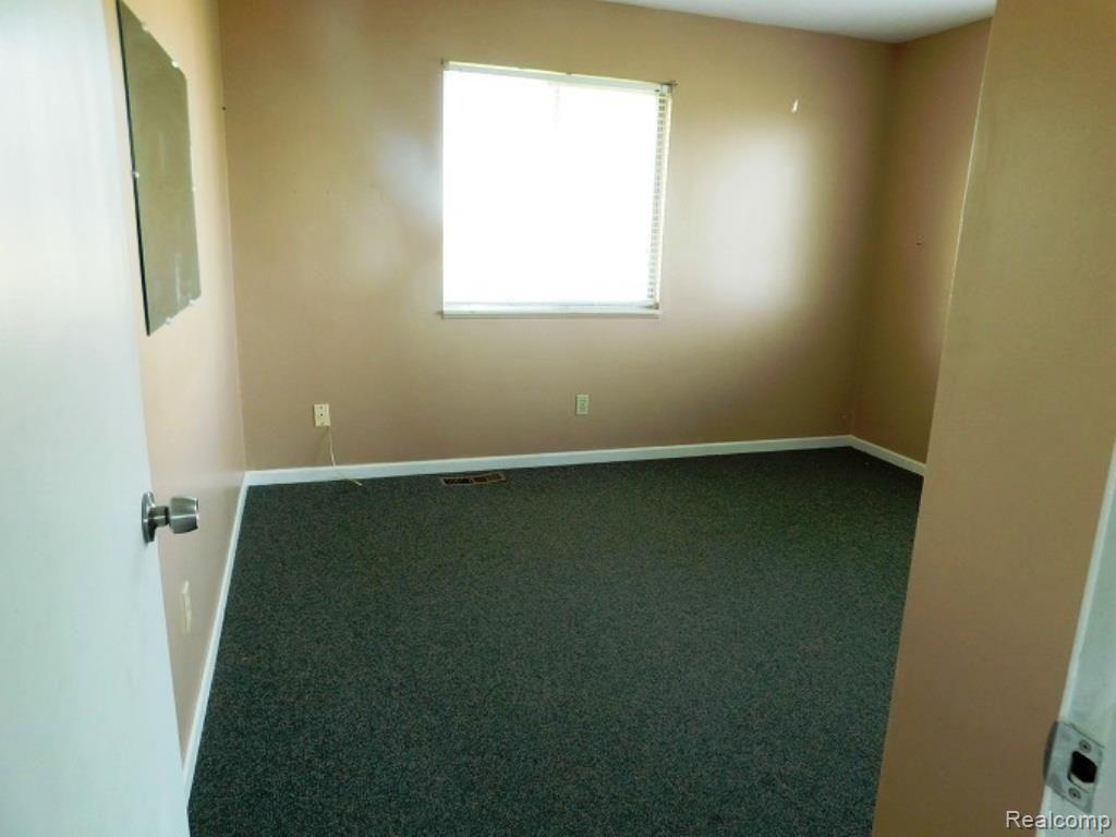 4677 West Colony Road St. Johns, MI 48879 - Photo 8 of 11 9.jpg