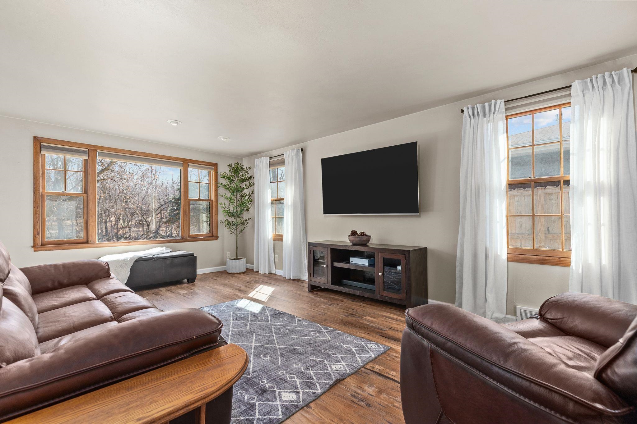 406 Elm Street Combined Locks, WI 54113 - Photo 8 of 29