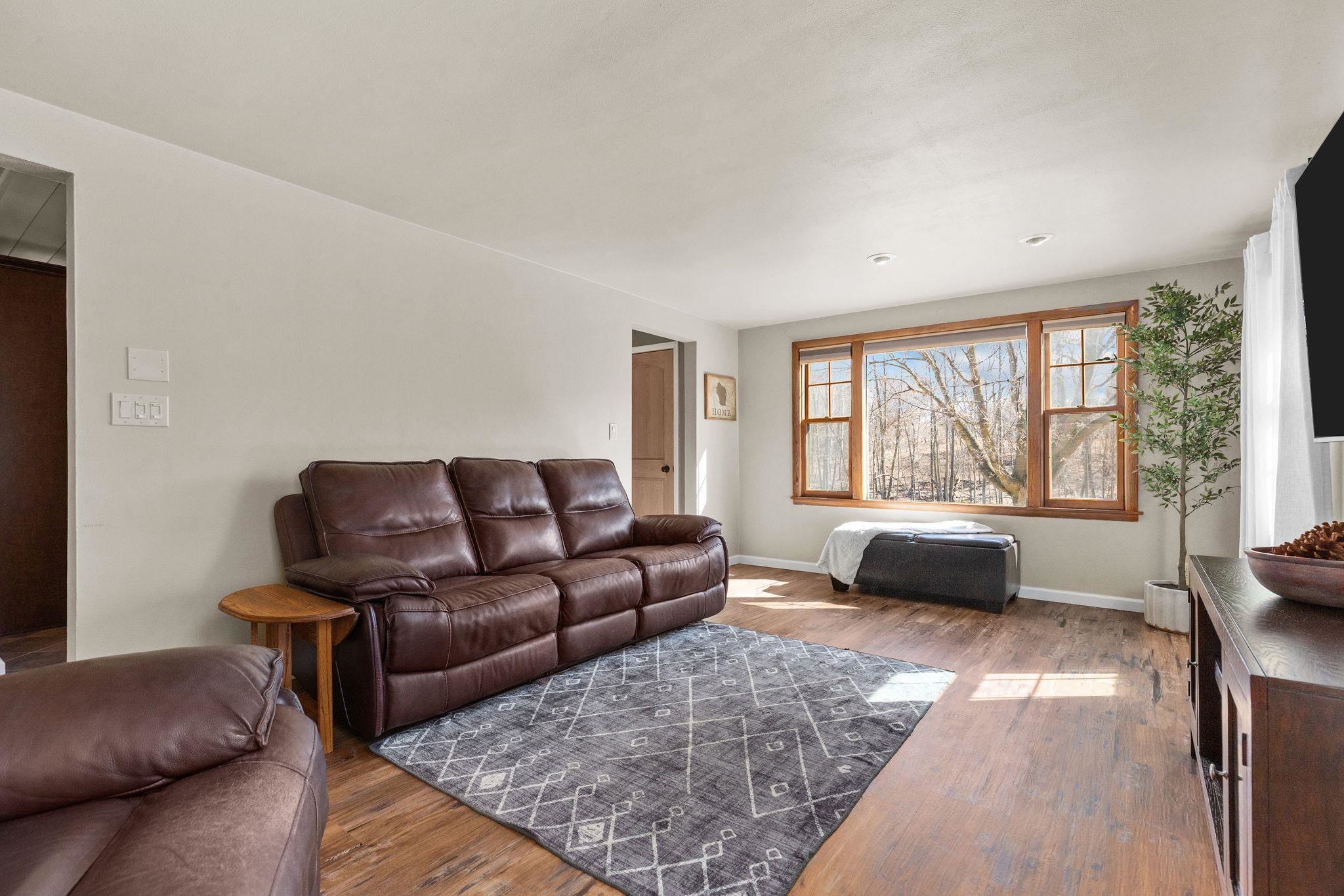 406 Elm Street Combined Locks, WI 54113 - Photo 9 of 29