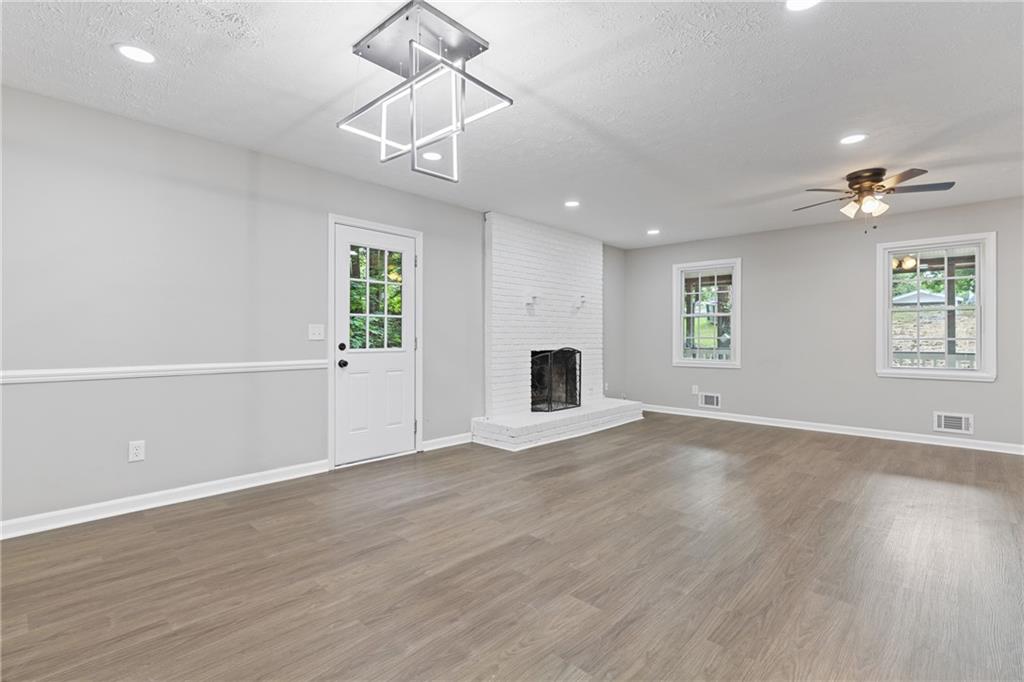 353 Old Rosser Road Stone Mountain, GA 30087 - Photo 17 of 45