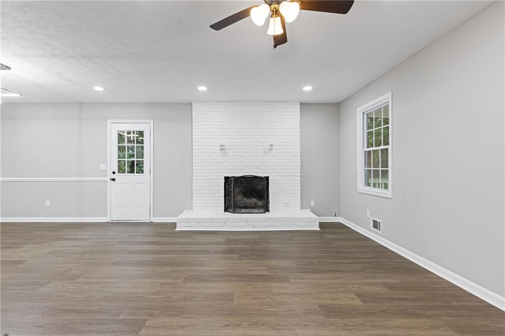 353 Old Rosser Road Stone Mountain, GA 30087 - Photo 18 of 45