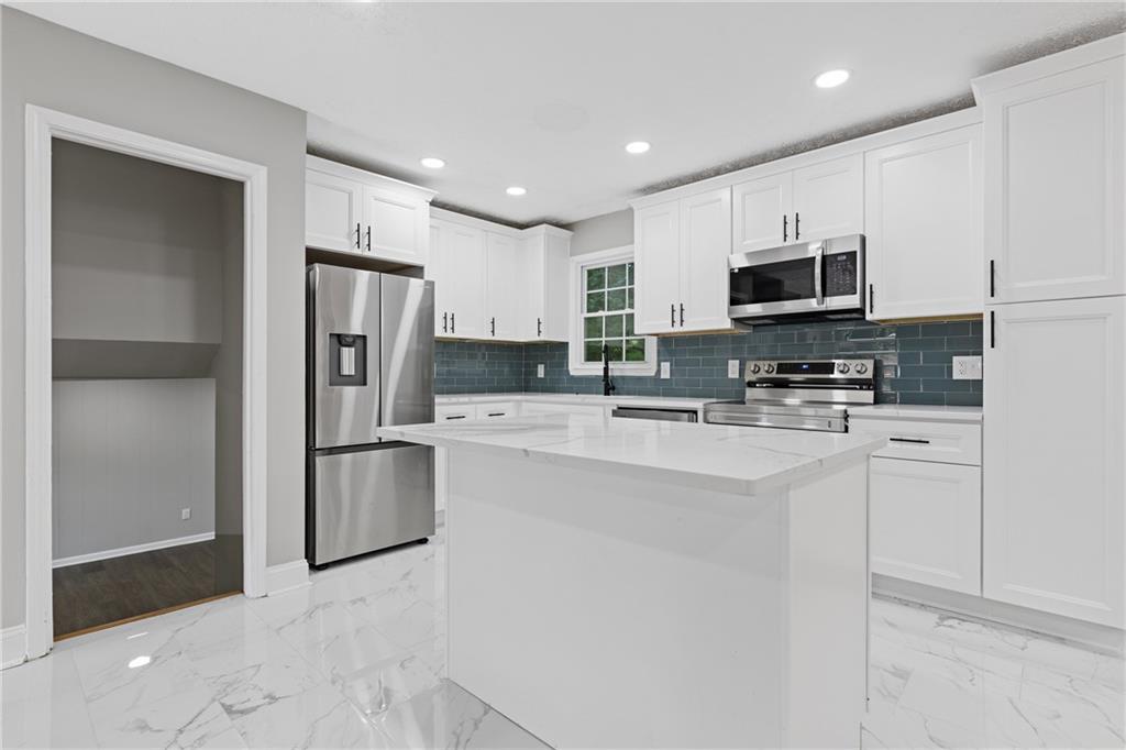 353 Old Rosser Road Stone Mountain, GA 30087 - Photo 9 of 45