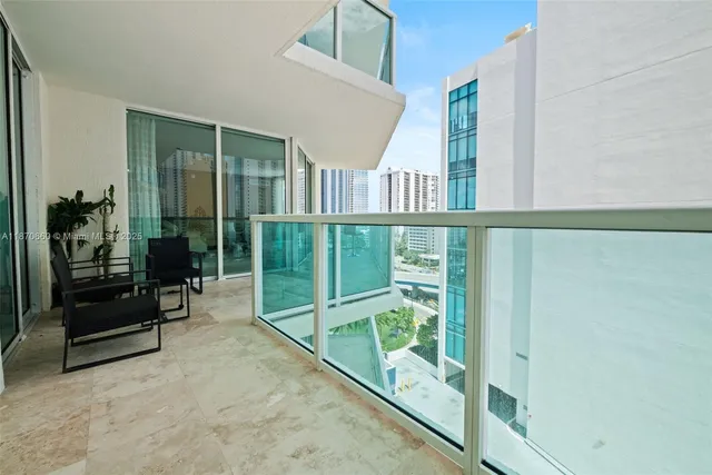 $5,500 | 150 Sunny Isles Boulevard, Unit 11101, Sunny Isles Beach, FL 33160
