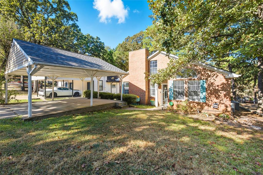 517 Shoreline Drive Tool, TX 75143 - Photo 20 of 28 a view of a town with barn house