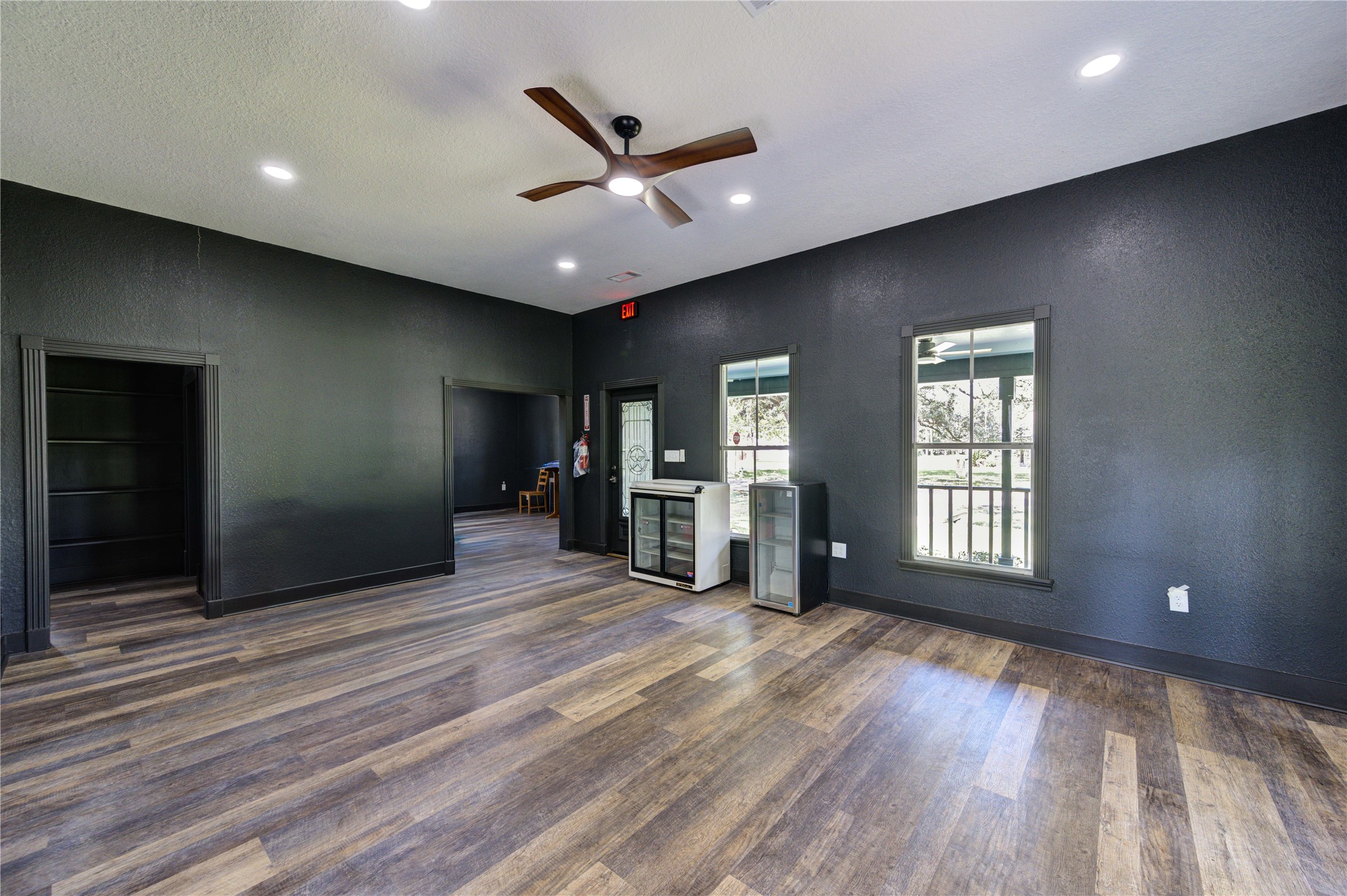 602 East Myrtle Street Angleton, TX 77515 - Photo 17 of 38