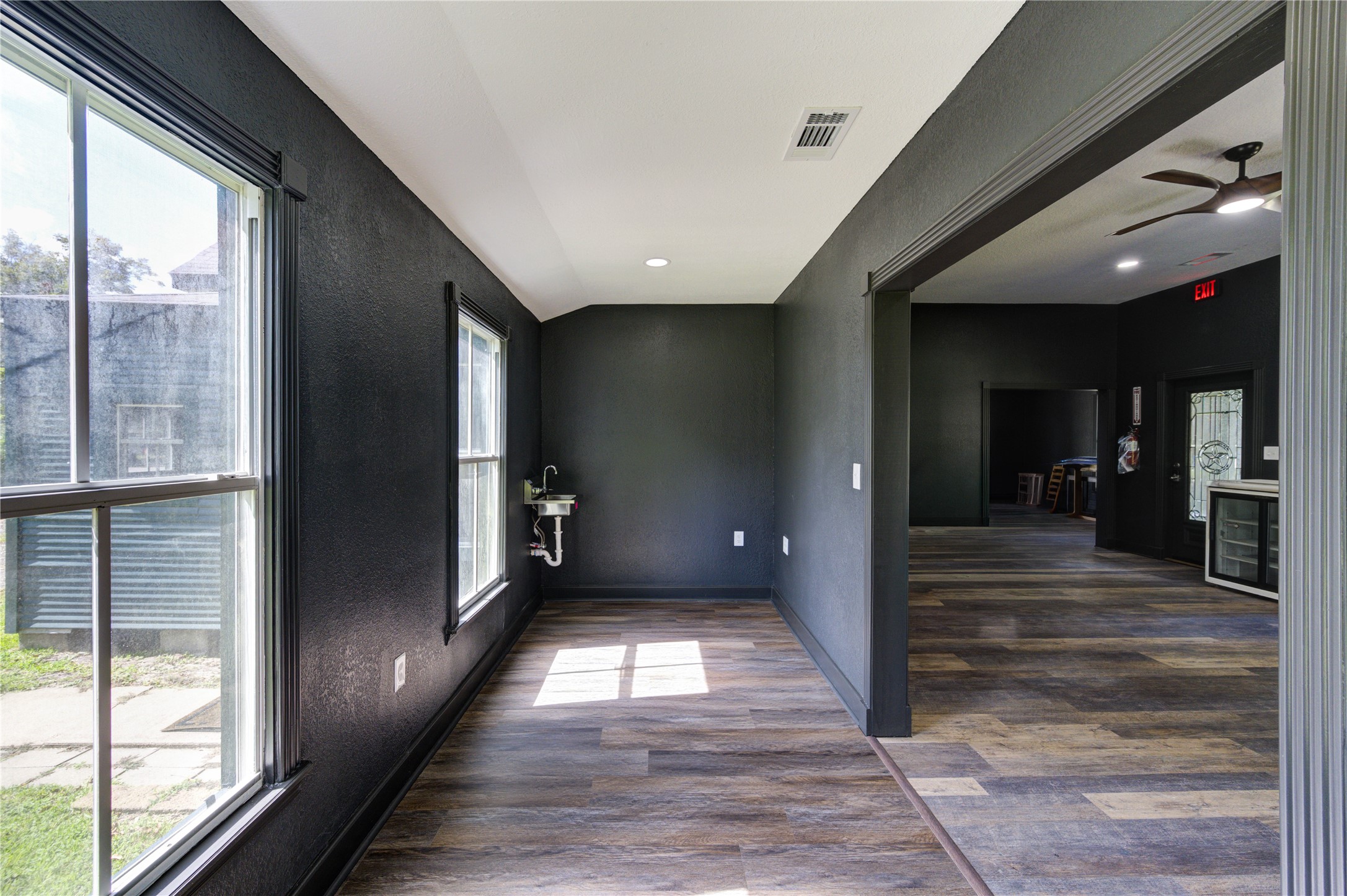 602 East Myrtle Street Angleton, TX 77515 - Photo 19 of 38