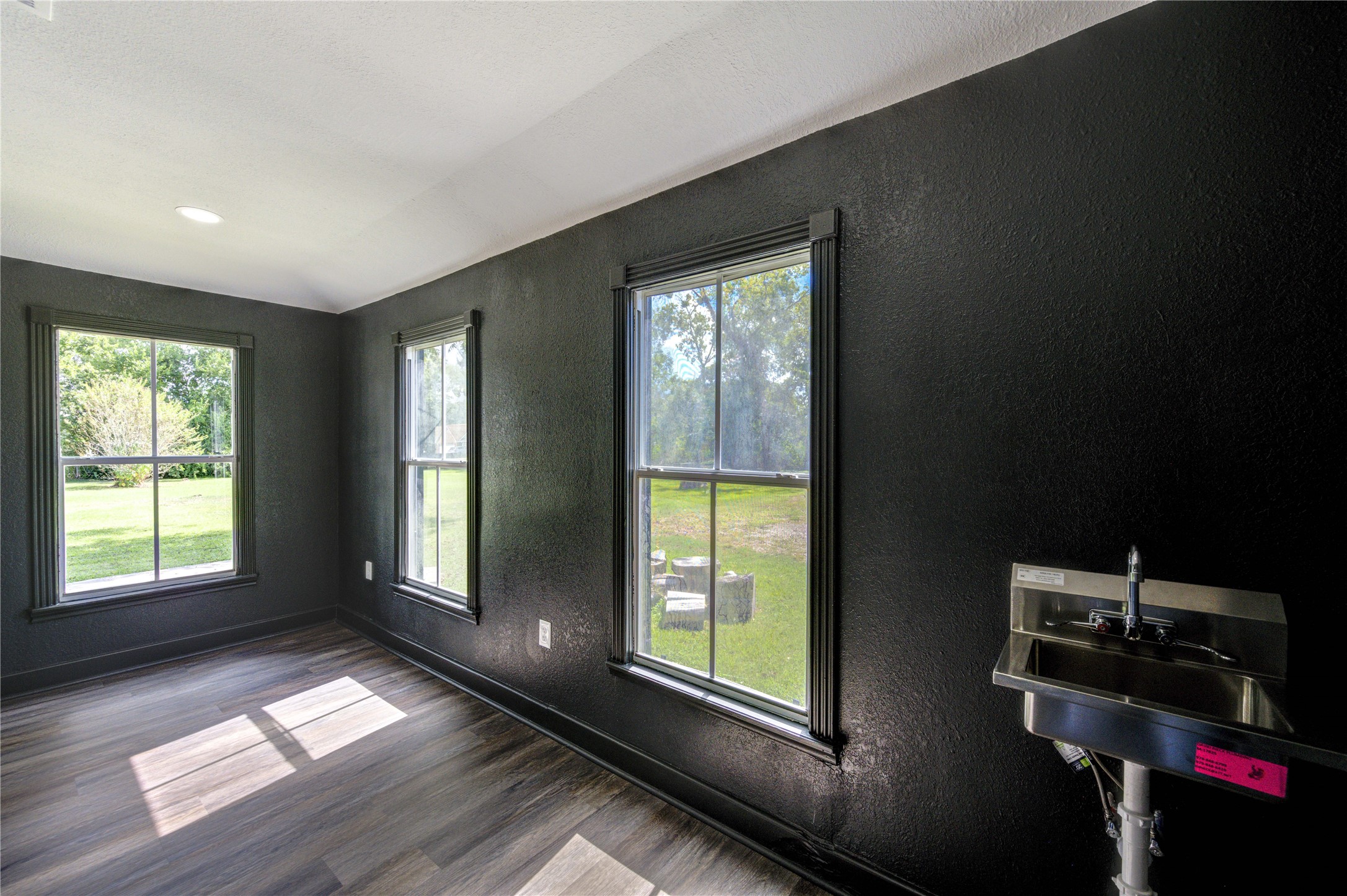 602 East Myrtle Street Angleton, TX 77515 - Photo 20 of 38