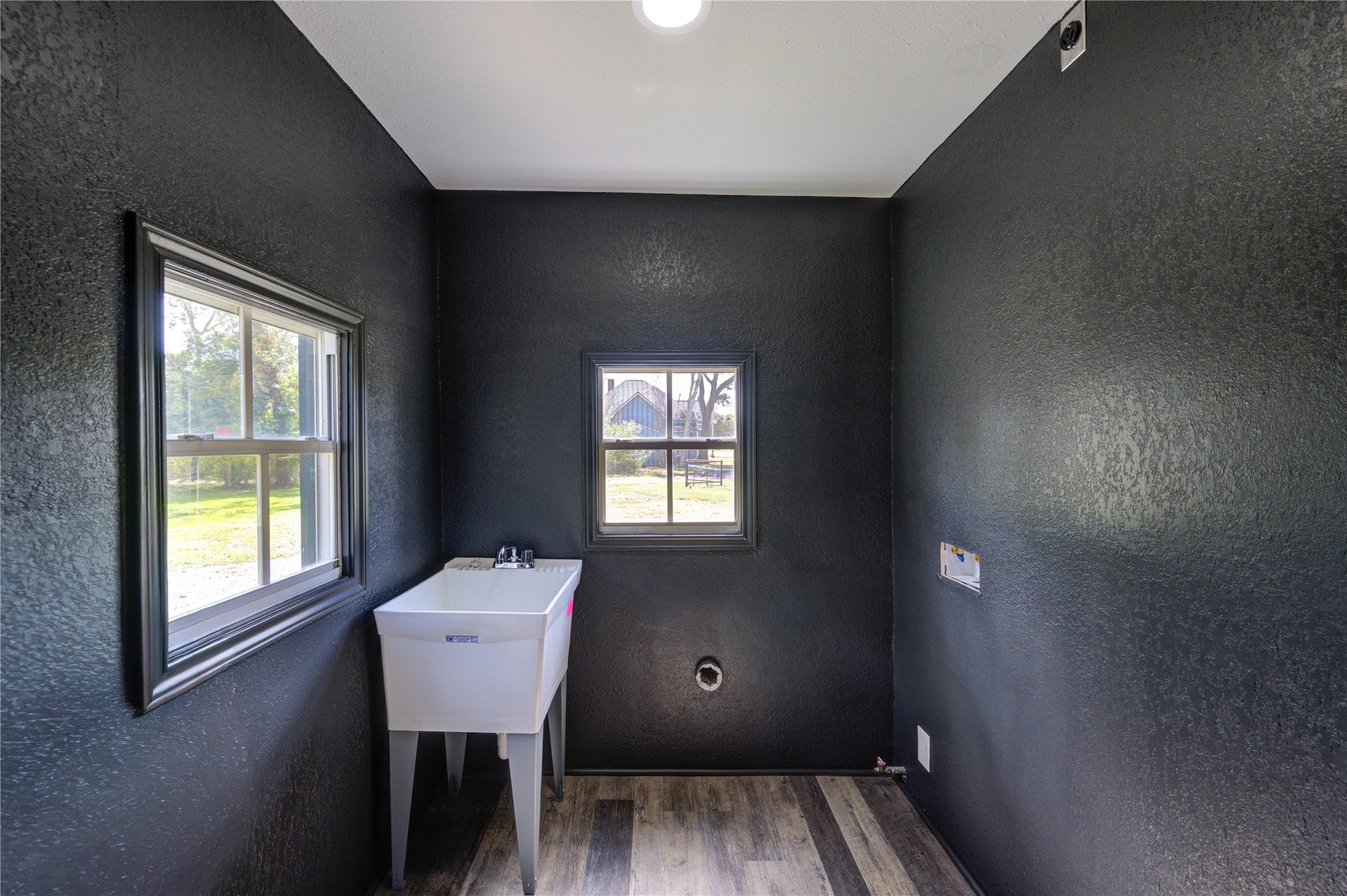 602 East Myrtle Street Angleton, TX 77515 - Photo 22 of 38