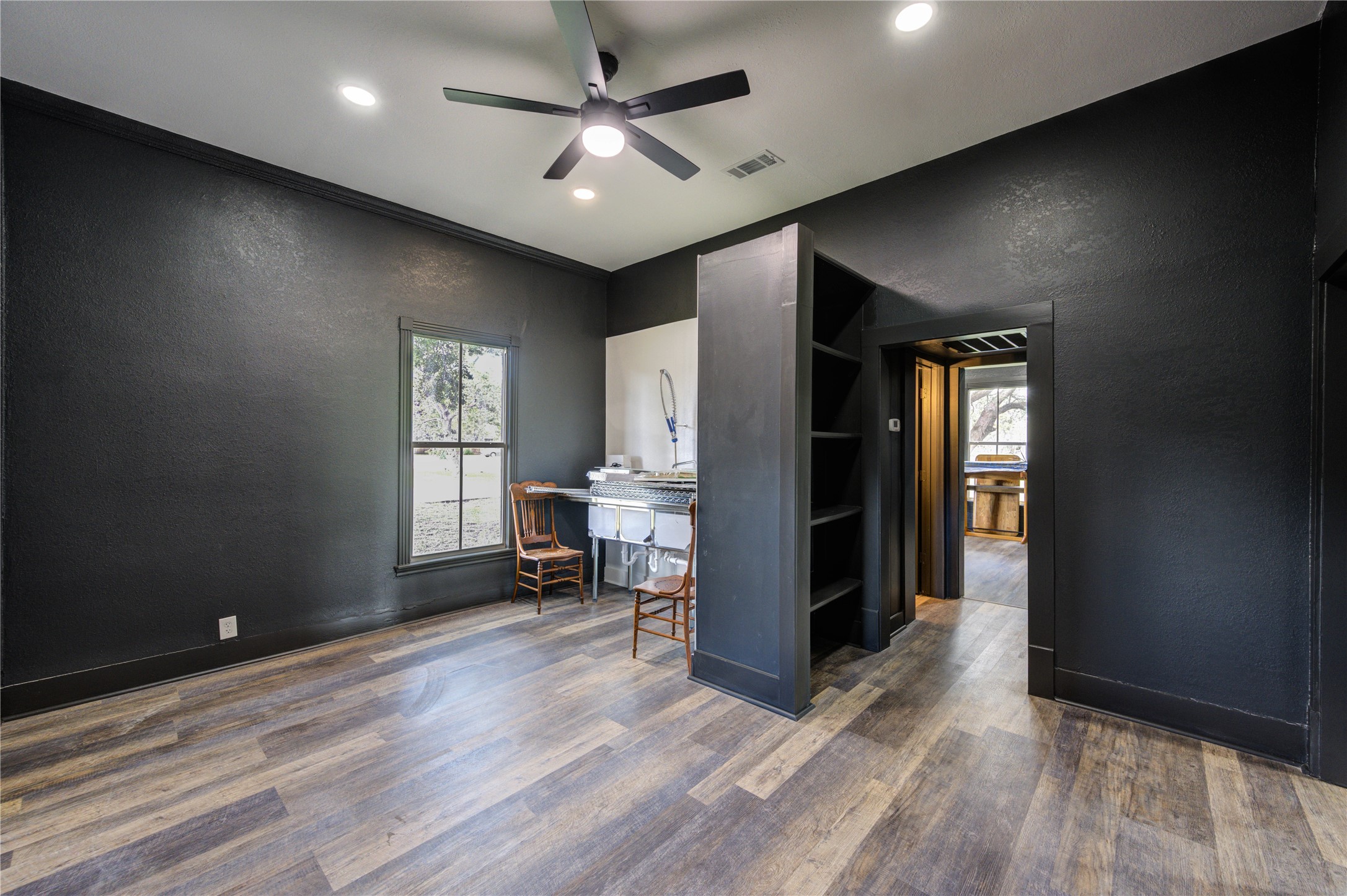 602 East Myrtle Street Angleton, TX 77515 - Photo 25 of 38