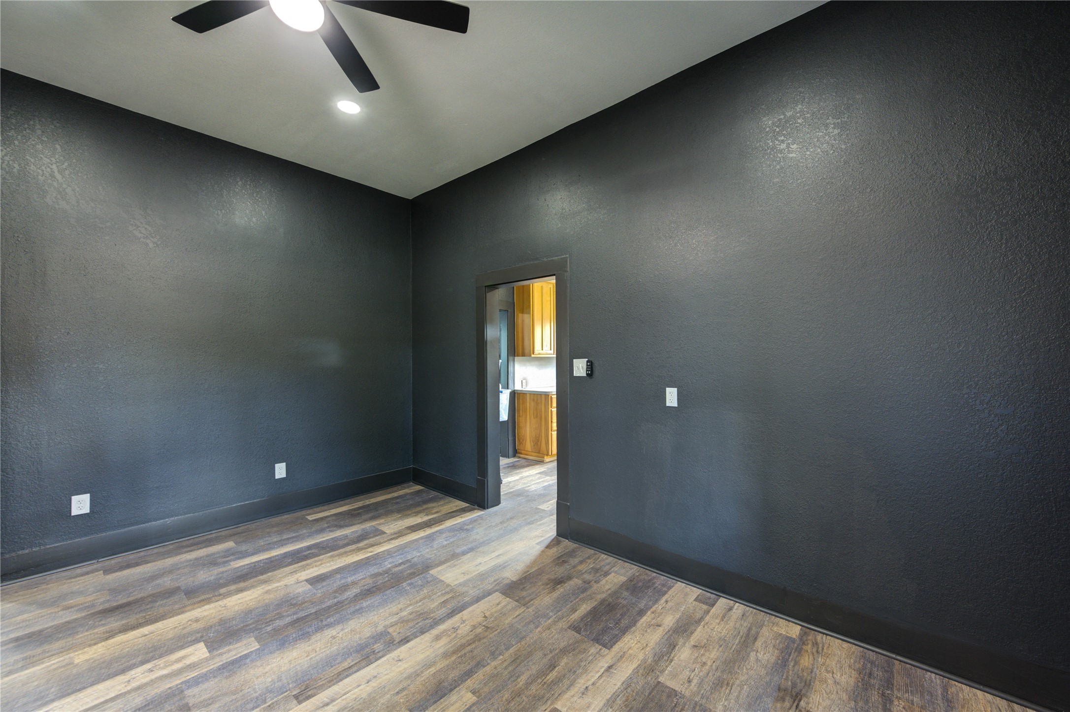 602 East Myrtle Street Angleton, TX 77515 - Photo 28 of 38