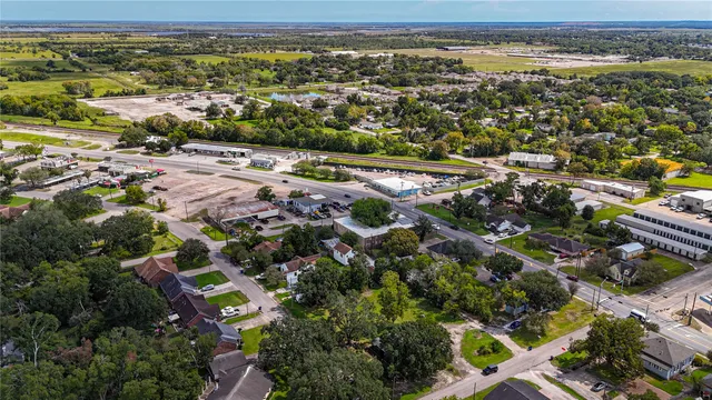 $349,000 | 602 East Myrtle Street, Angleton, TX 77515