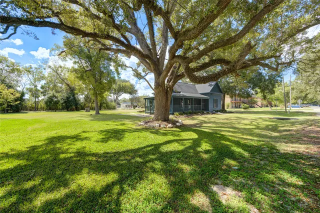 $349,000 | 602 East Myrtle Street, Angleton, TX 77515