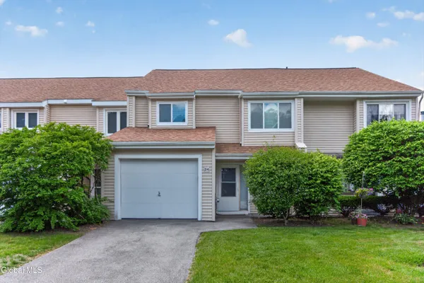 $2,500 | 24 Winners Circle, Saratoga Springs, NY 12866