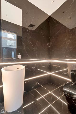 $2,400,000 | 2015 West Shakespeare Avenue, Chicago, IL 60647