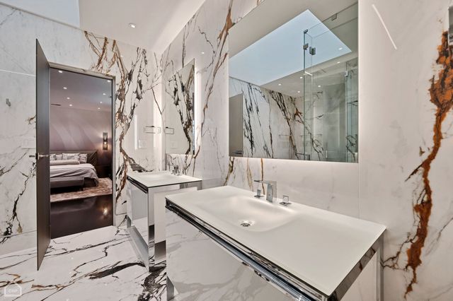 $2,400,000 | 2015 West Shakespeare Avenue, Chicago, IL 60647