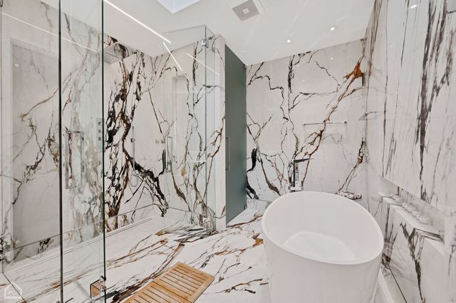 $2,400,000 | 2015 West Shakespeare Avenue, Chicago, IL 60647