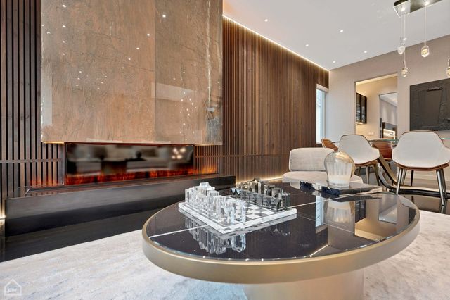 $2,400,000 | 2015 West Shakespeare Avenue, Chicago, IL 60647