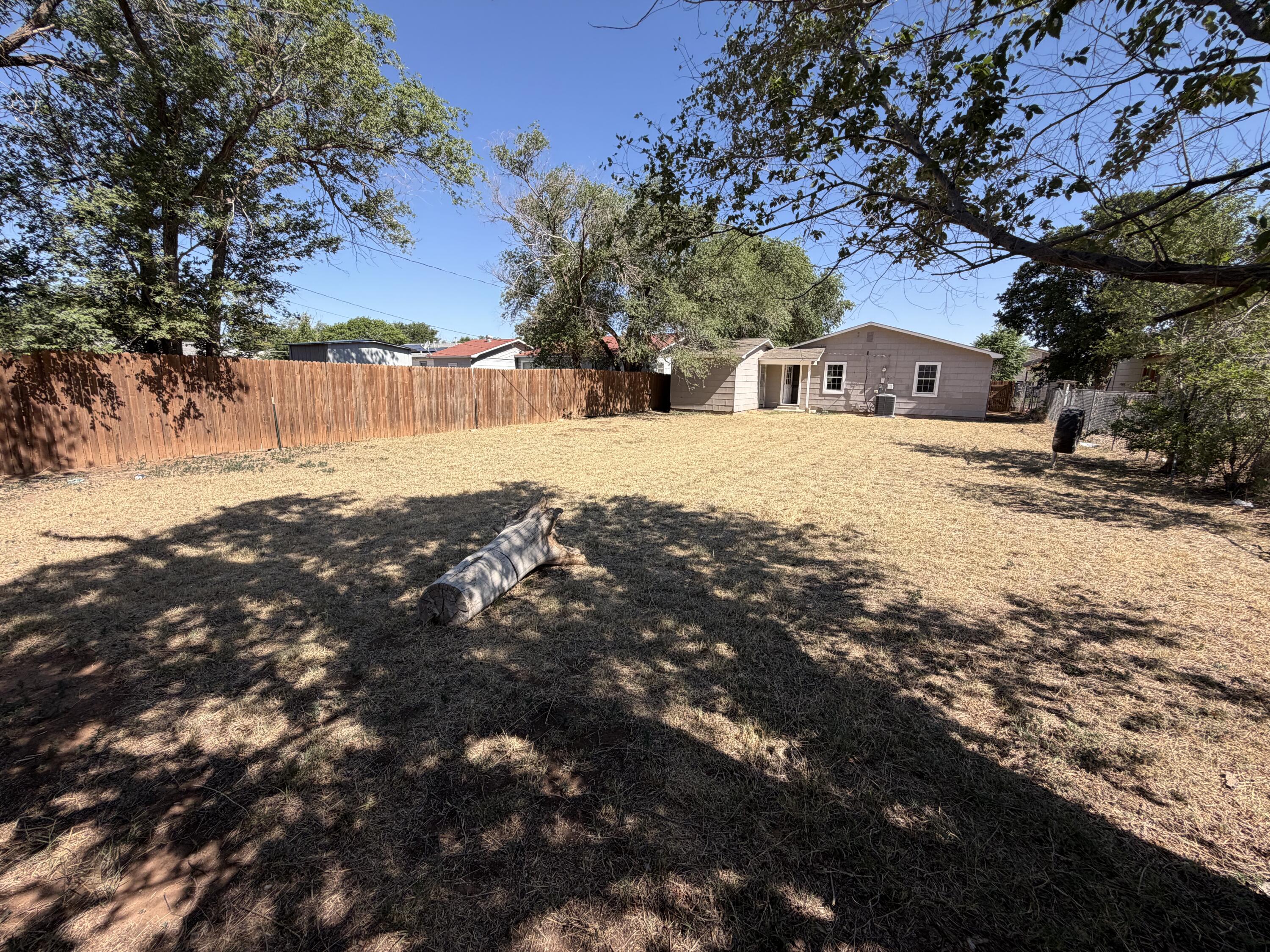 4413 40th Street Lubbock, TX 79414 - Photo 16 of 17 IMG_4855 2