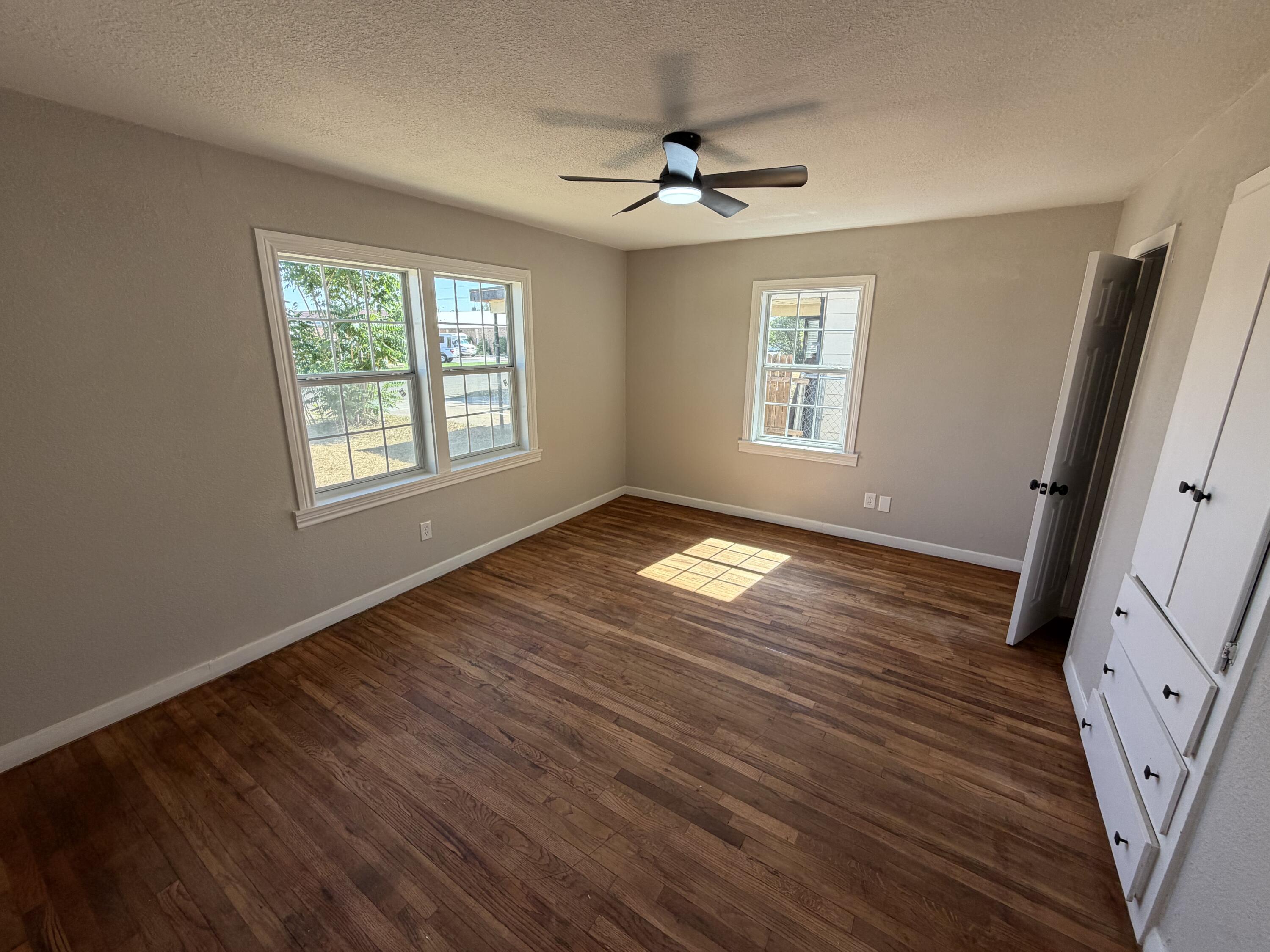 4413 40th Street Lubbock, TX 79414 - Photo 4 of 17 IMG_4842 2