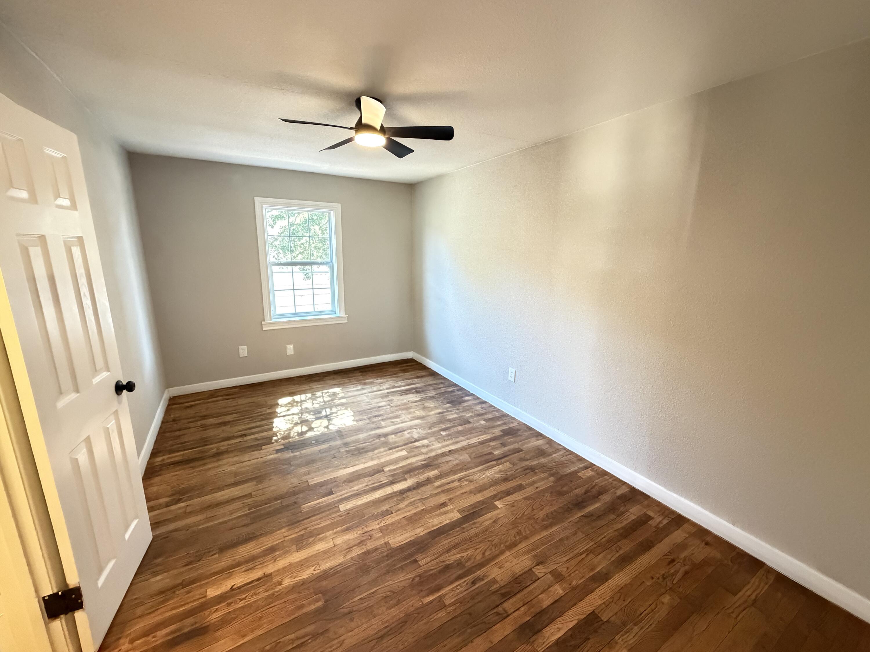 4413 40th Street Lubbock, TX 79414 - Photo 6 of 17 IMG_4844 2