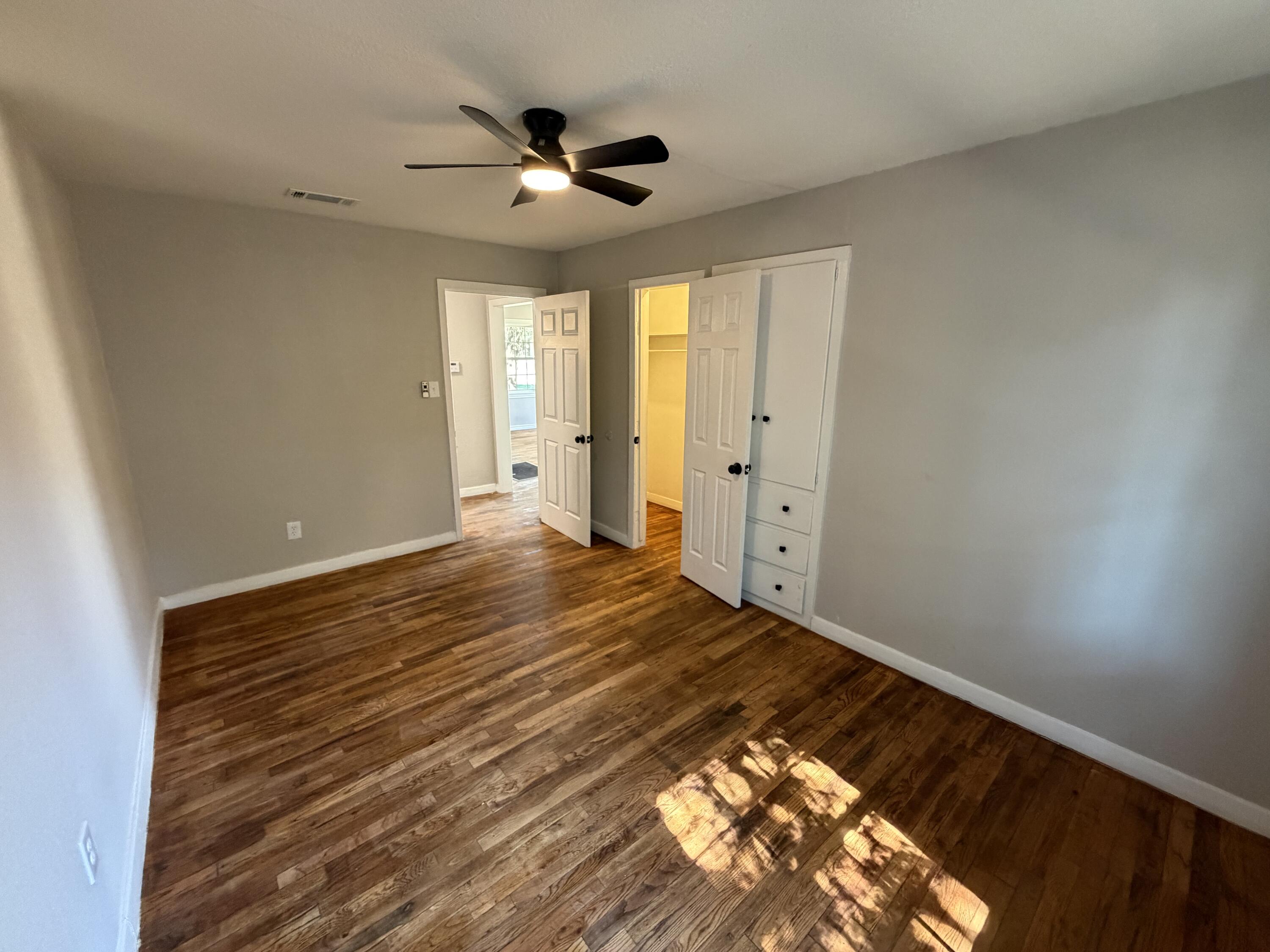 4413 40th Street Lubbock, TX 79414 - Photo 7 of 17 IMG_4845 2