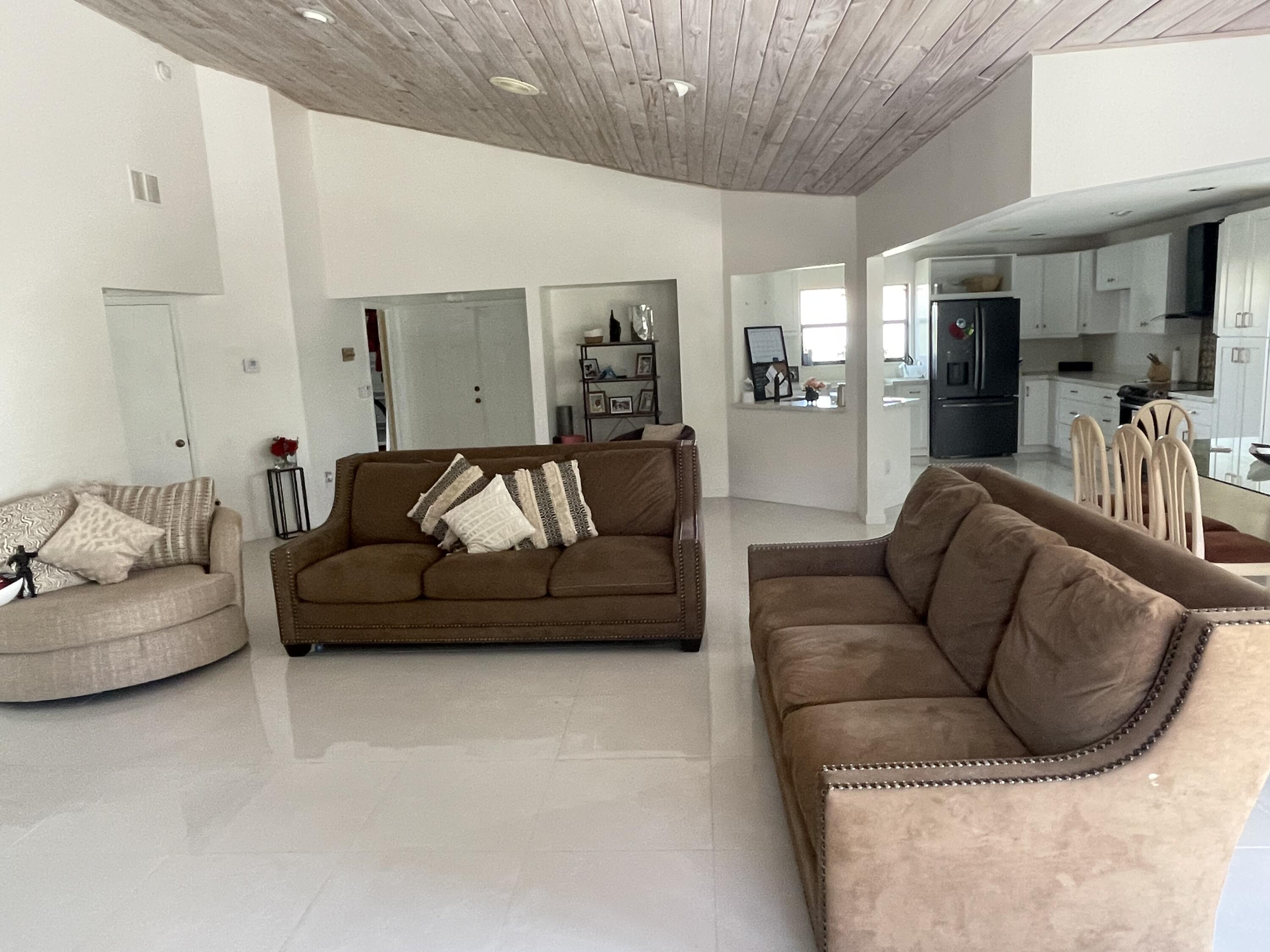 240 Northwest 70th Street Boca Raton, FL 33487 - Photo 23 of 46 D47AF0B7-9EA6-4C9C-9DAC-2FA98718408B